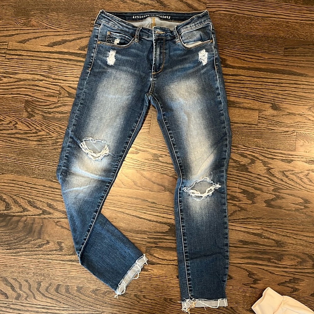 Articles of Society Skinny, cropped jeans. Size 27. Like new!